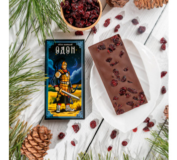 Шоколад молочный с клюквой 